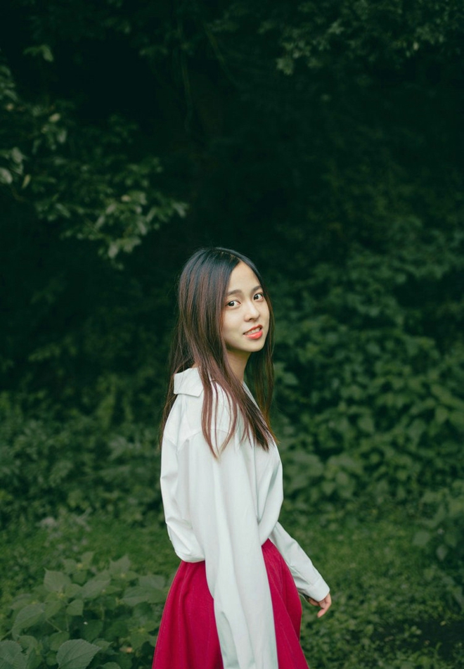 校园迷人学姐户外小清新娇巧阳光唯美写真
