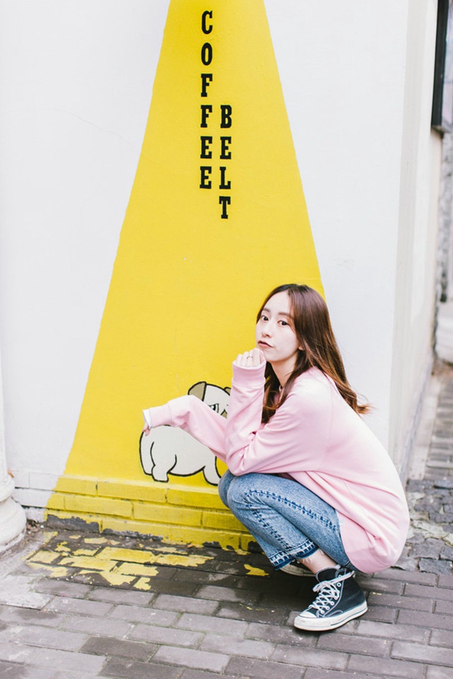 元气十足清新可爱妹纸街头阳光