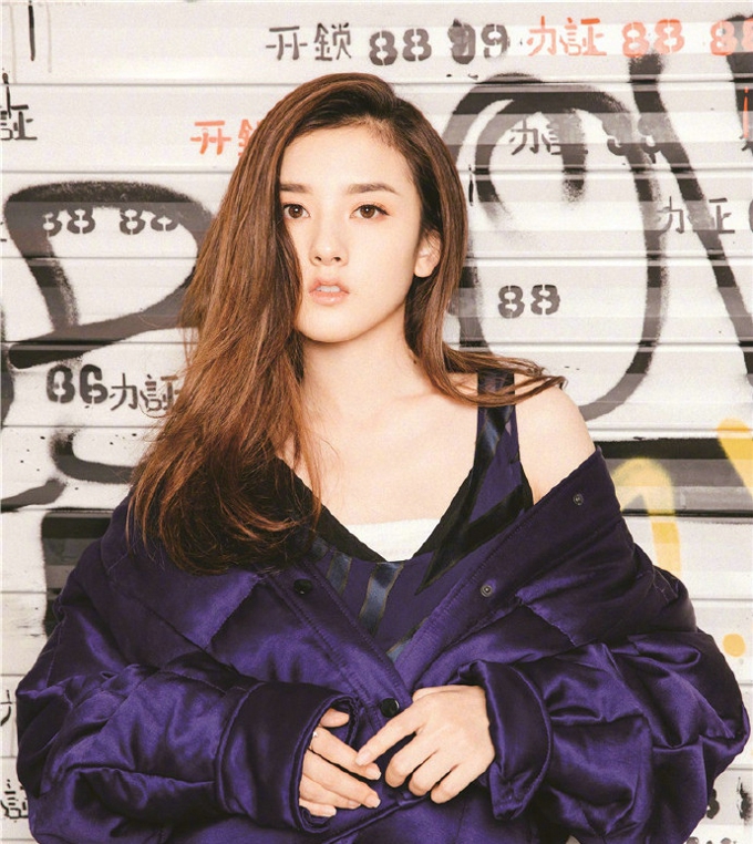 宋祖儿最新封面大片好一个清秀佳人