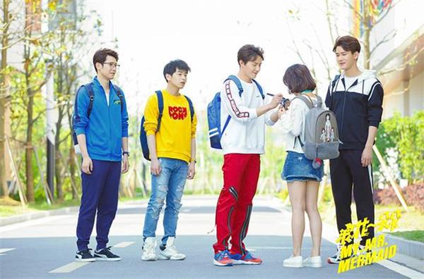 浪花一朵朵白云cp甜蜜剧照