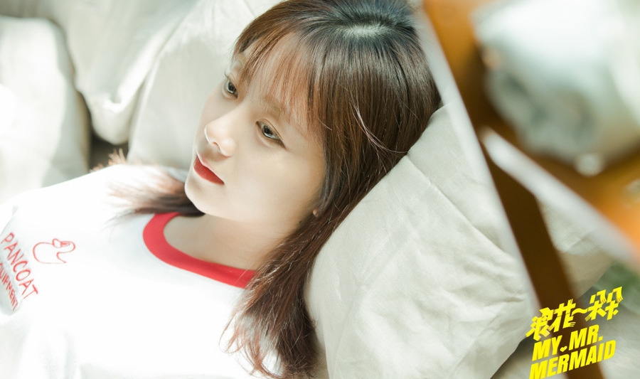 浪花一朵朵谭松韵高清美照