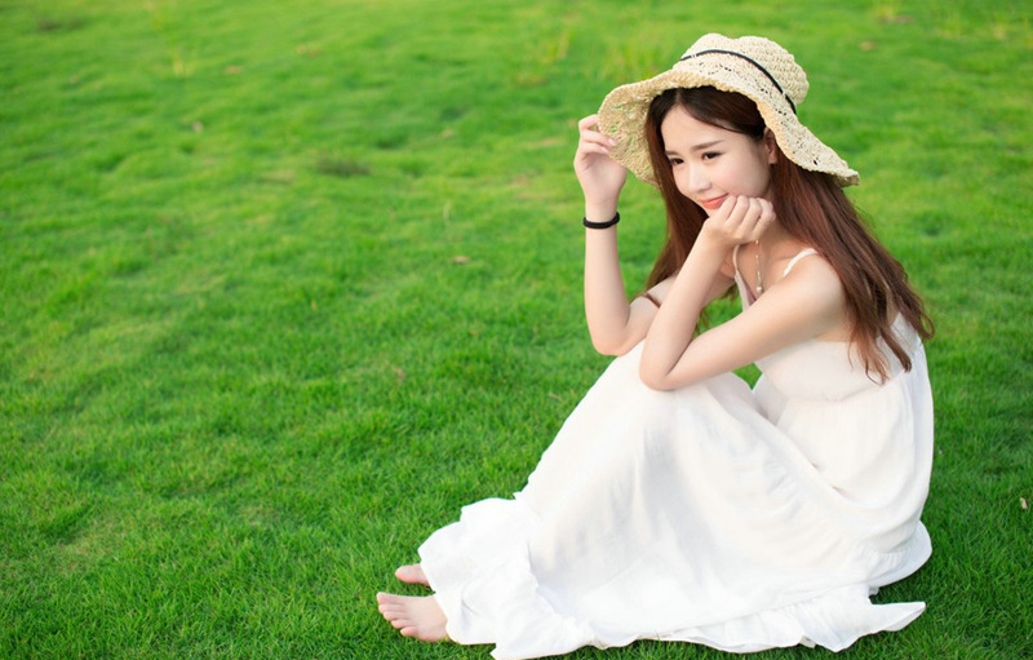 风一般的女子沐浴在阳光中清新淡雅写真