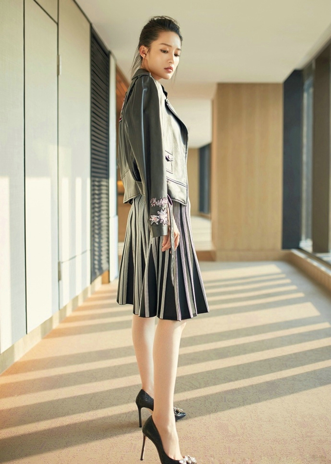 李沁时尚大片气质写真集