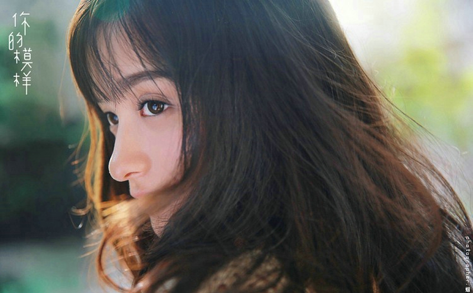 清纯阳光长发美女