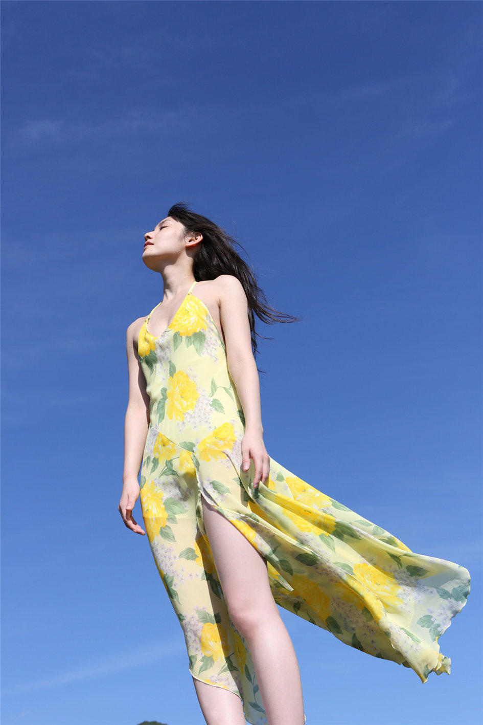 新晋写真拍大片 丰满白皙