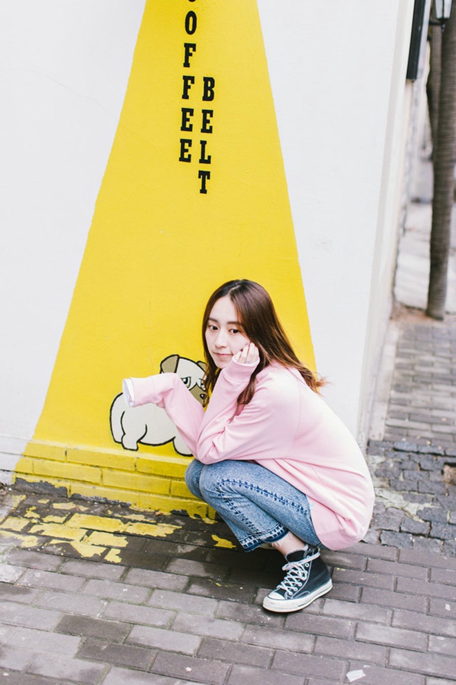 元气十足清新可爱妹纸街头阳光