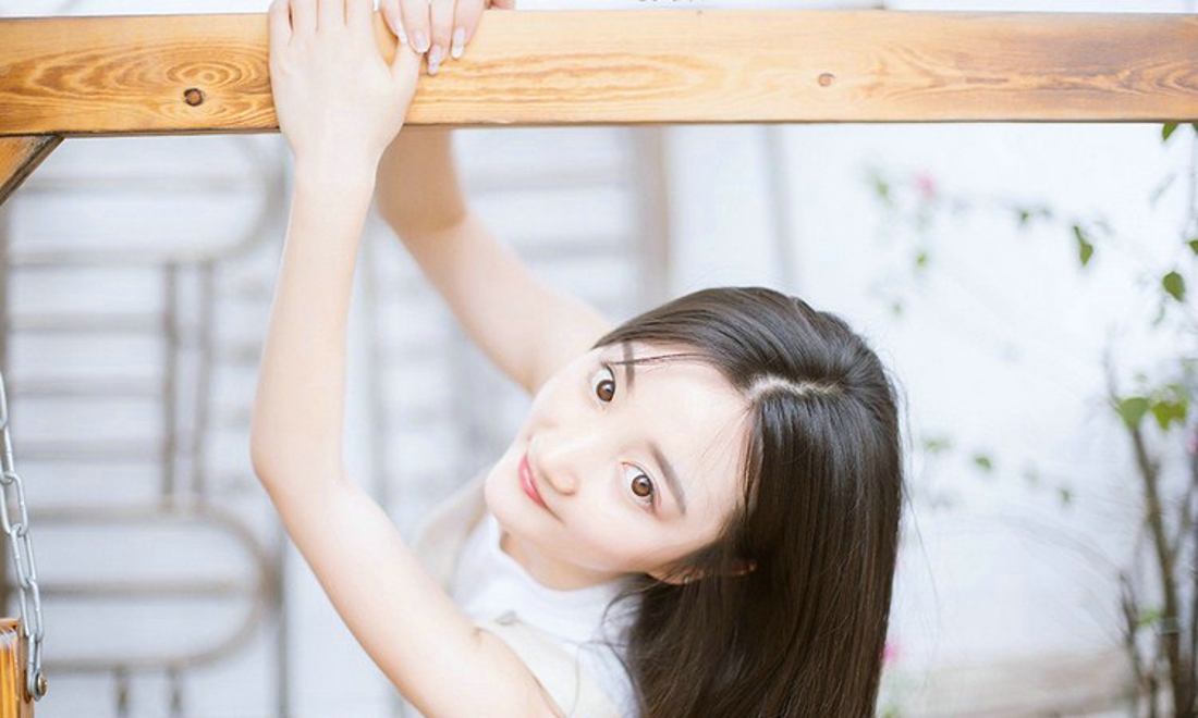 纯真善良少女齐刘海写真