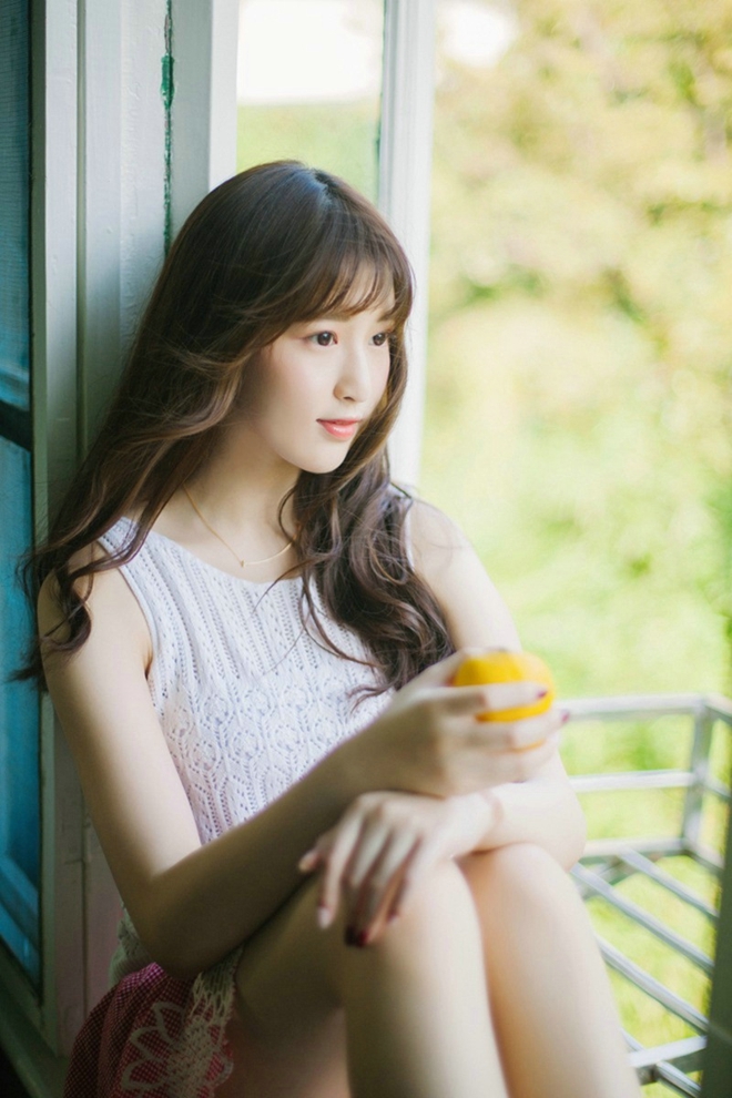 可爱空气刘海白嫩邻家女孩写真集