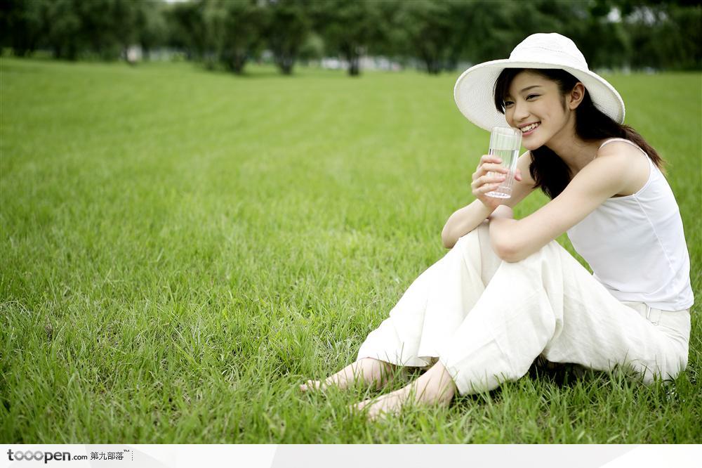 户外阳光小清新美女写真