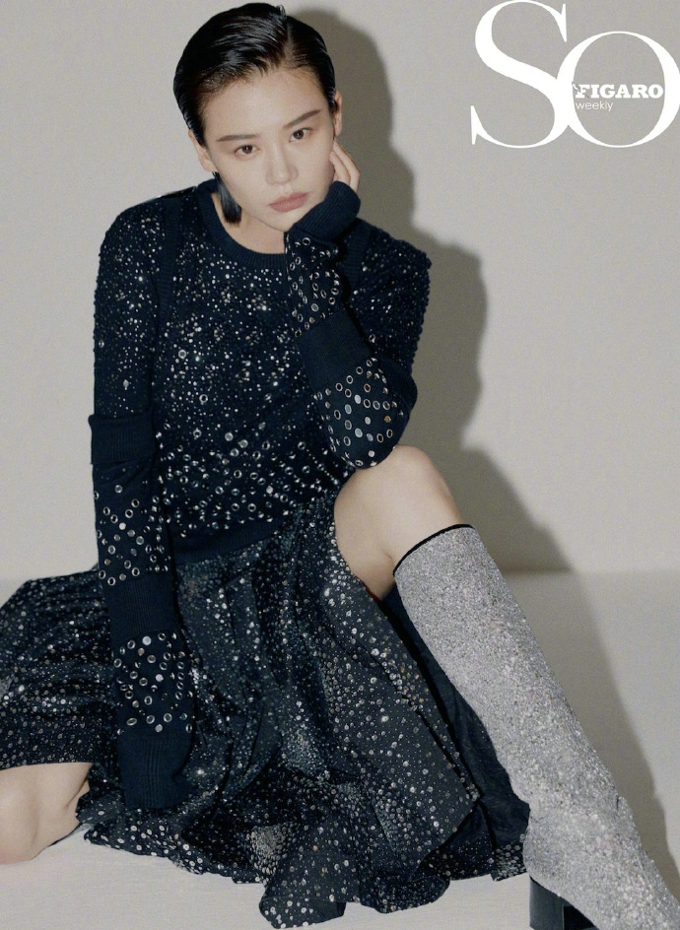 马思纯时尚杂志周刊封面大片写真