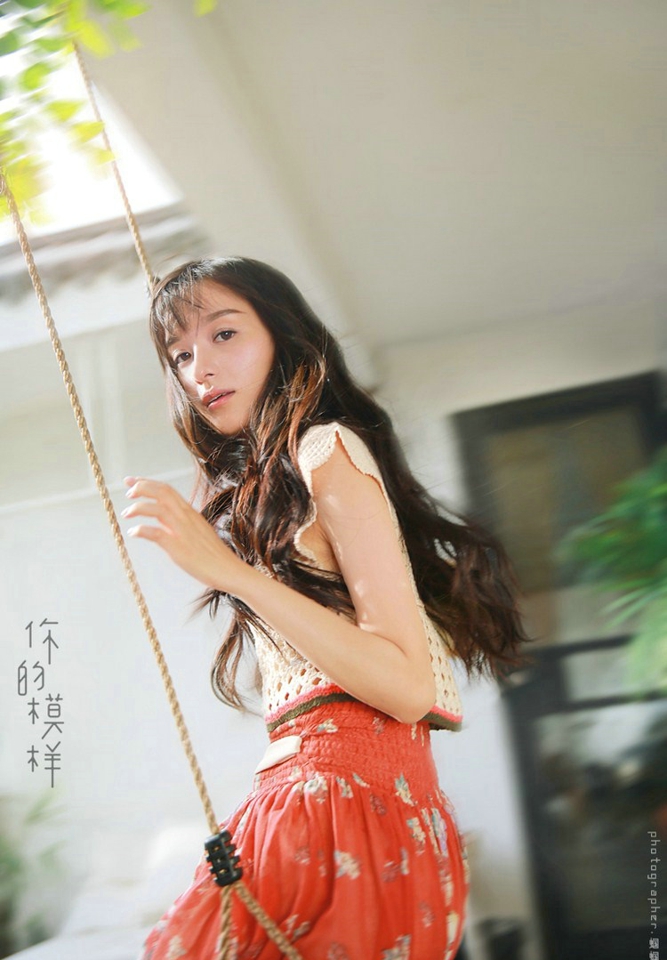 清纯阳光长发美女