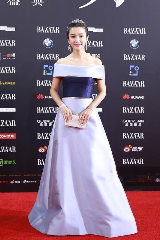 2017芭莎慈善夜明星图片汇总