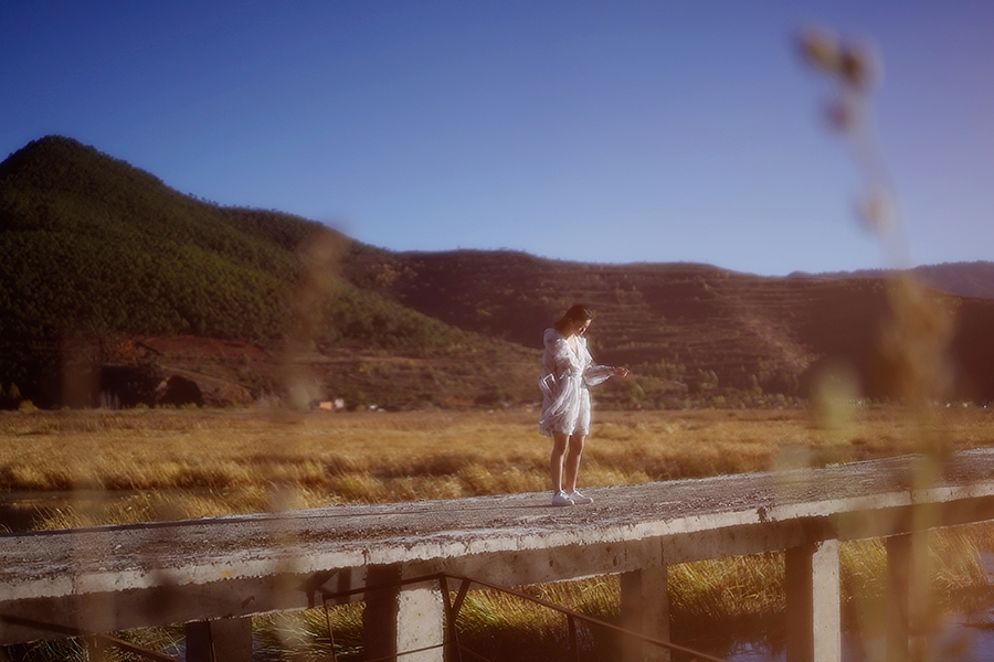 另类风情美女性感美女图片写真