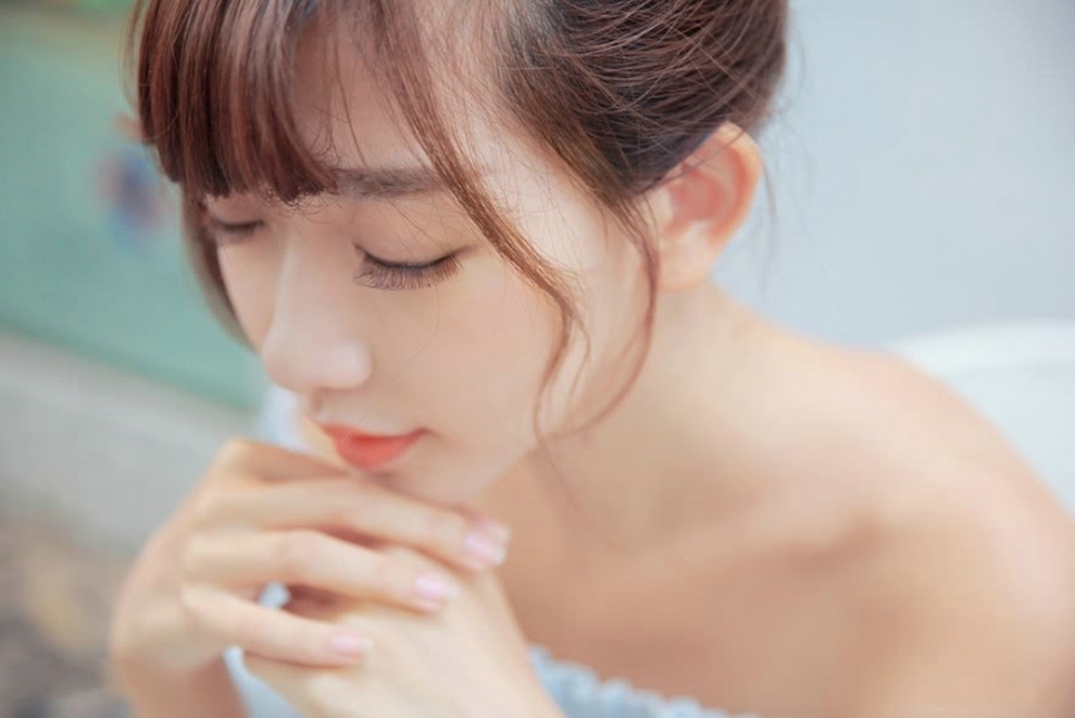 恋恋不忘梦中蓝色小仙女潇潇清纯私房写真