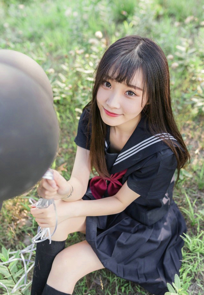 嗨森校服美女乌黑长发美女写真