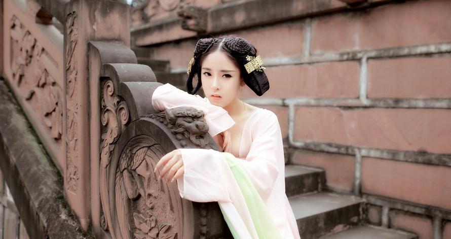 林中诗意，媚娘古装美女高清壁纸