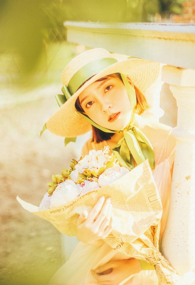 优雅古典美人暖色系气质唯美写真