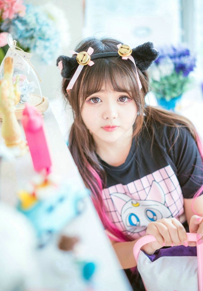 微胖猫耳朵女孩娇嫩清纯俏皮可爱写真