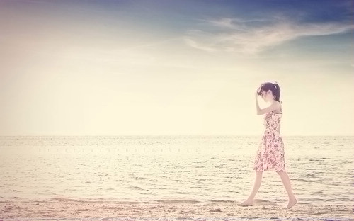夏日海边美女图片