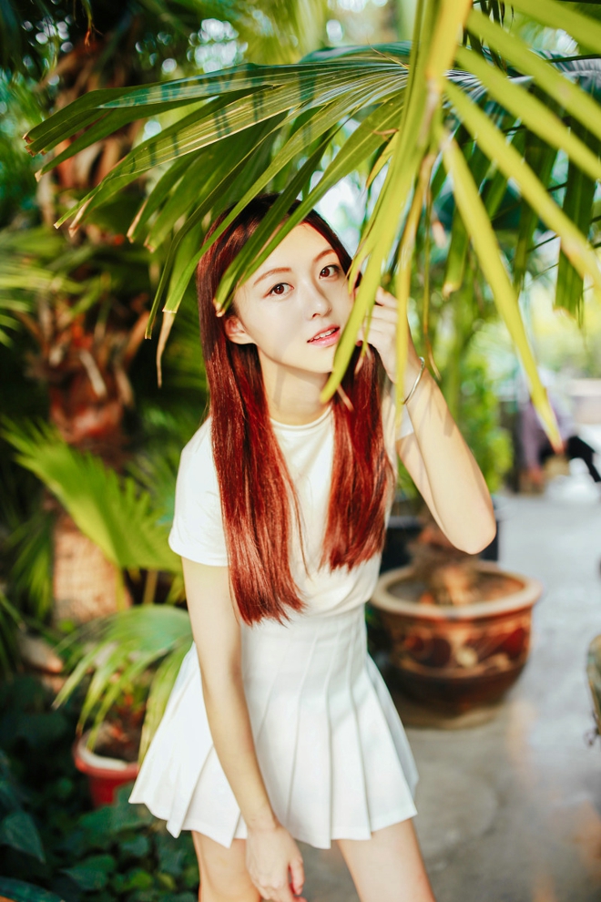 气质美女甜美笑容清纯正能量写真