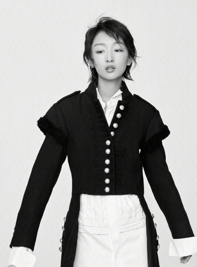 周冬雨时尚COSMO九月刊封面大片写真