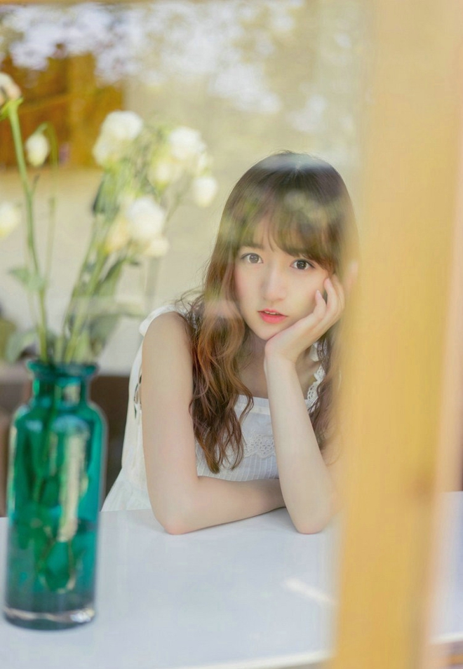 爱邻家小清新美女娇嫩写真