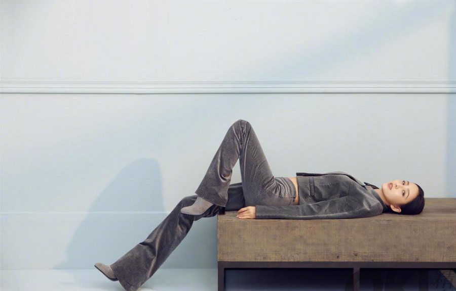 佟丽娅最新写真演绎率性利落新风格