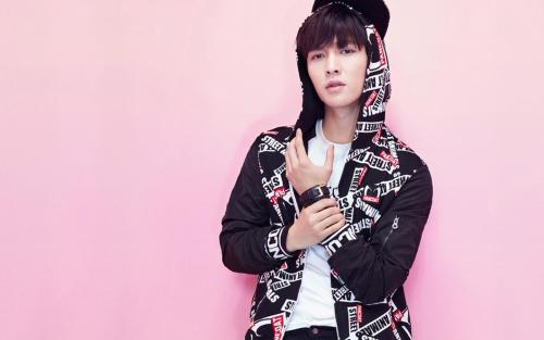 张艺兴个人帅气写真