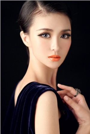 背带裤柠檬少女丸子头俏皮可爱吸睛