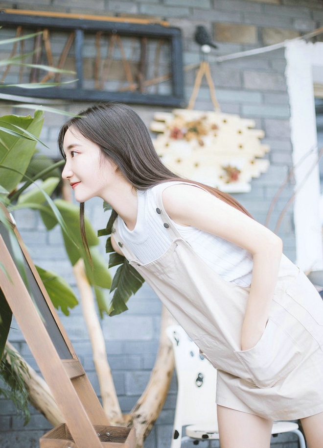 纯真善良少女齐刘海写真