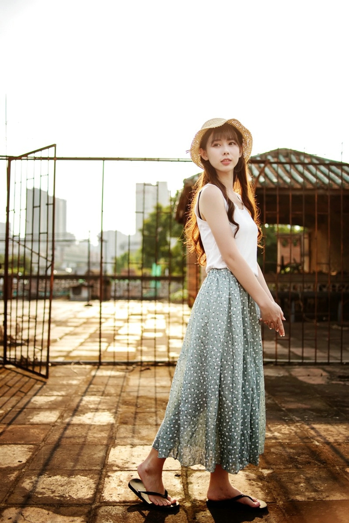 气质迷人阳光靓丽美女写真