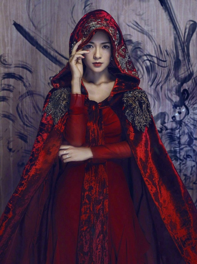 章子怡时尚芭莎封面大片古典园林满满中国风
