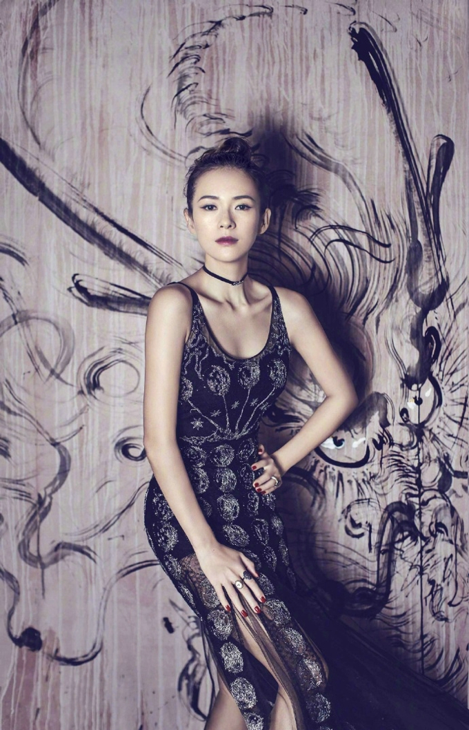 章子怡时尚芭莎封面大片古典园林满满中国风