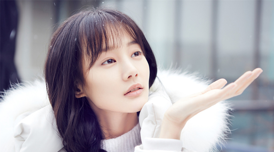 人气女星李一桐气质写真