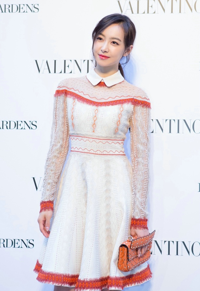 宋茜出席某活动清新淡雅自带仙气