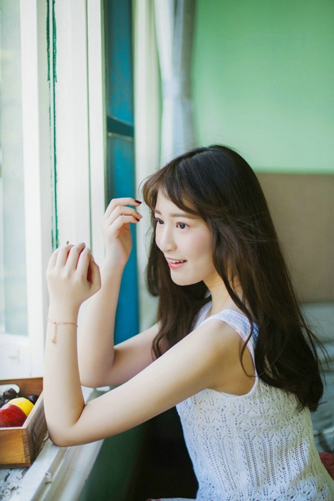 可爱空气刘海白嫩邻家女孩写真集