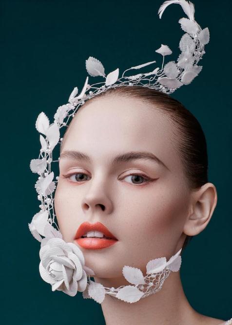 繁花似锦觅安宁的妆容