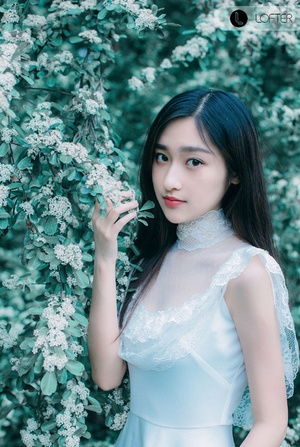 背带裤柠檬少女丸子头俏皮可爱吸睛