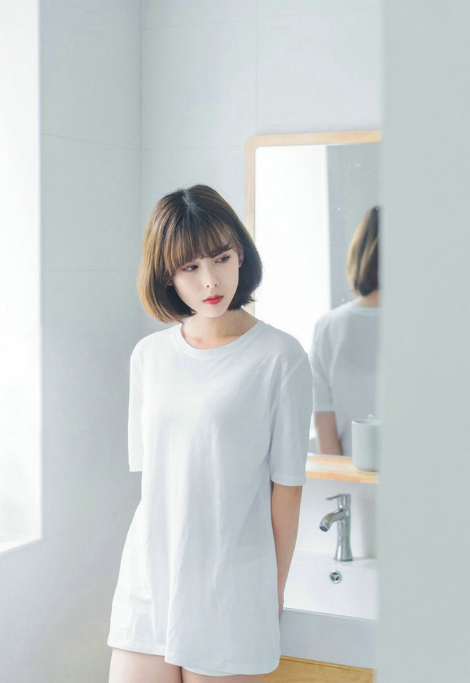 简单纯净绝美美女私房娇嫩白皙靓丽美图