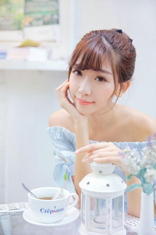 恋恋不忘梦中蓝色小仙女潇潇清纯私房写真