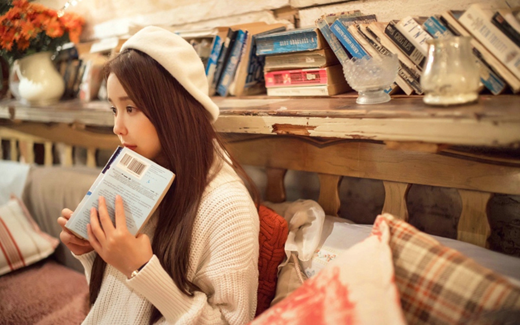 漂亮清纯美少女气质清新惹火私拍写真