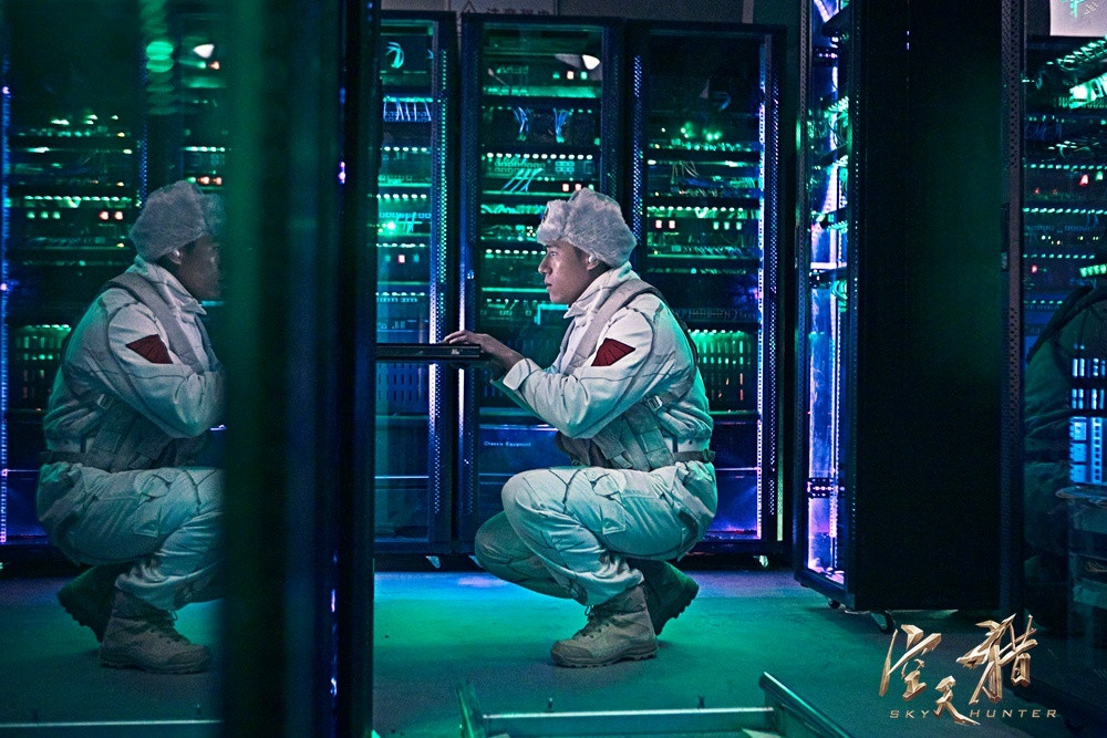 空天猎精美人物剧照海报