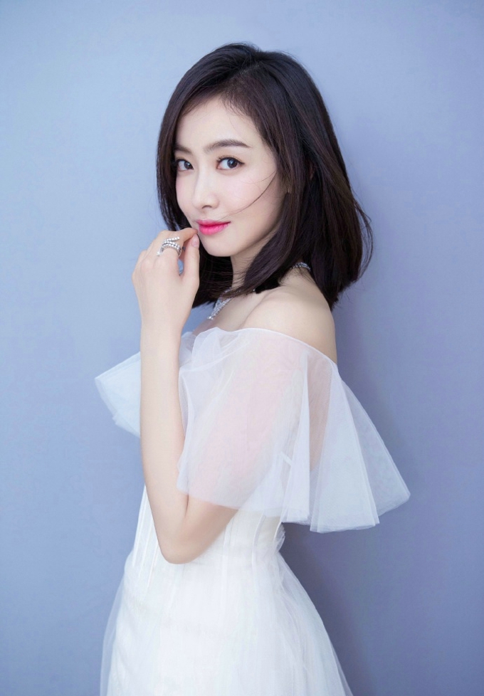 宋茜长裙优雅气质写真