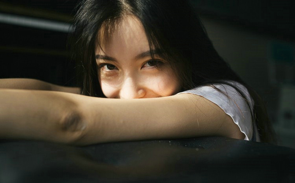 清纯调皮校园美女毕业鬼脸搞怪照