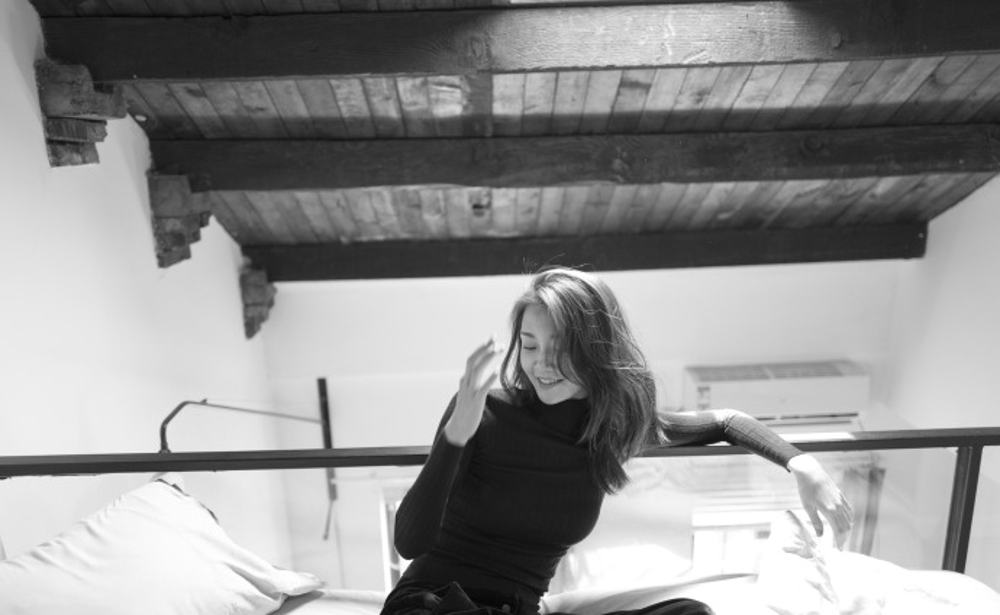 芳华女主苗苗性感优雅长裙写真