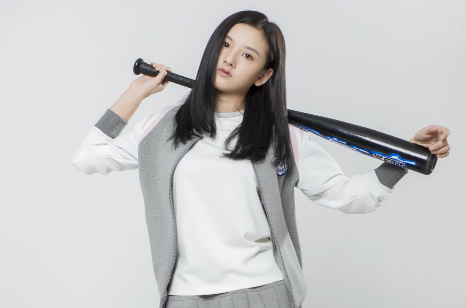 宋祖儿最新封面大片好一个清秀佳人