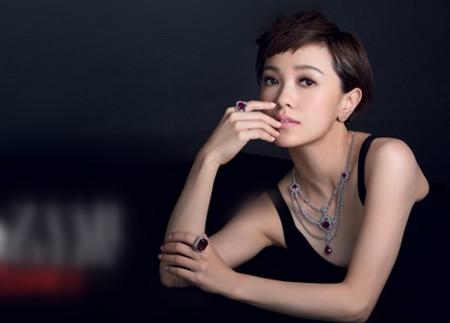 郭采洁可爱帅气短发照片