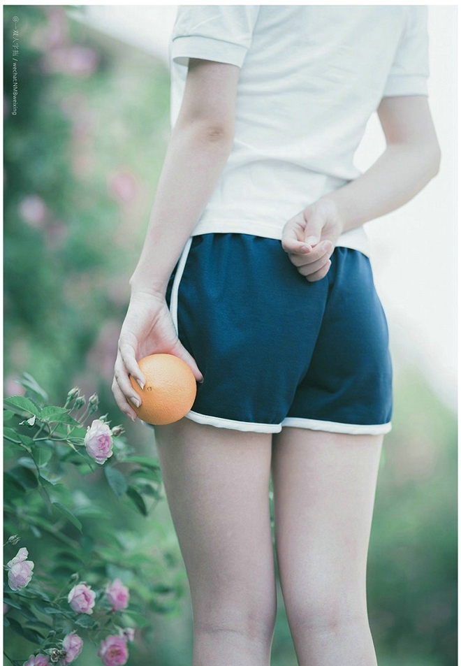 清新可爱美女盛夏街拍阳光俏皮唯美写真