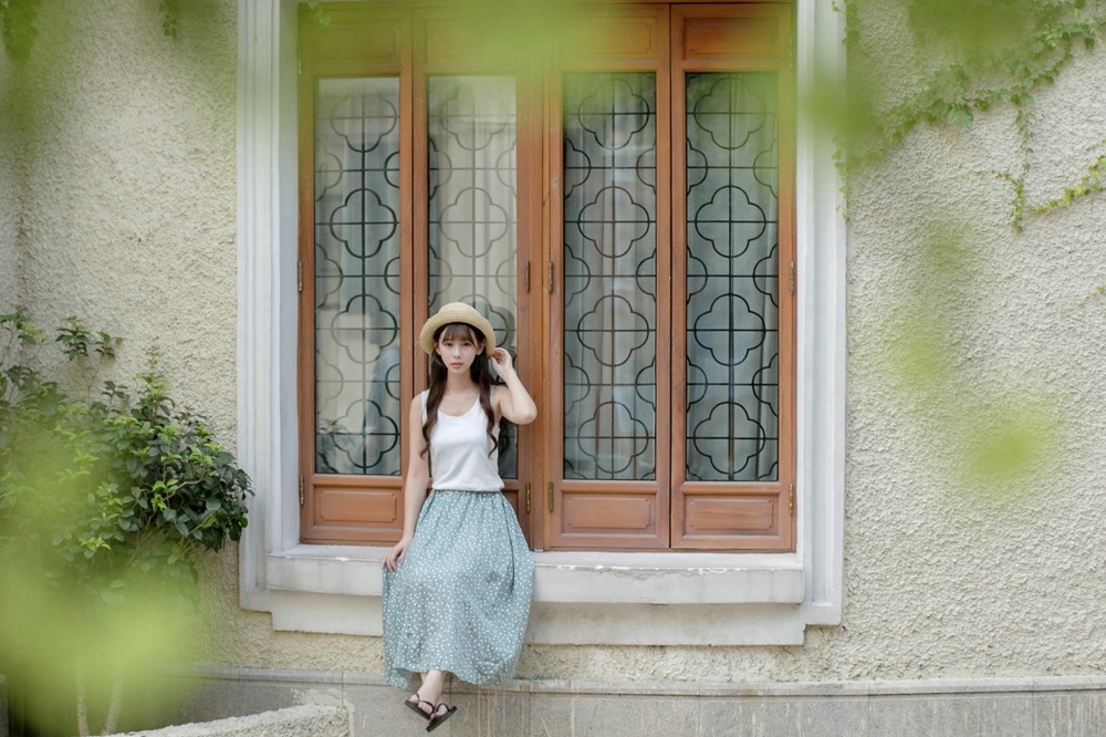 气质迷人阳光靓丽美女写真