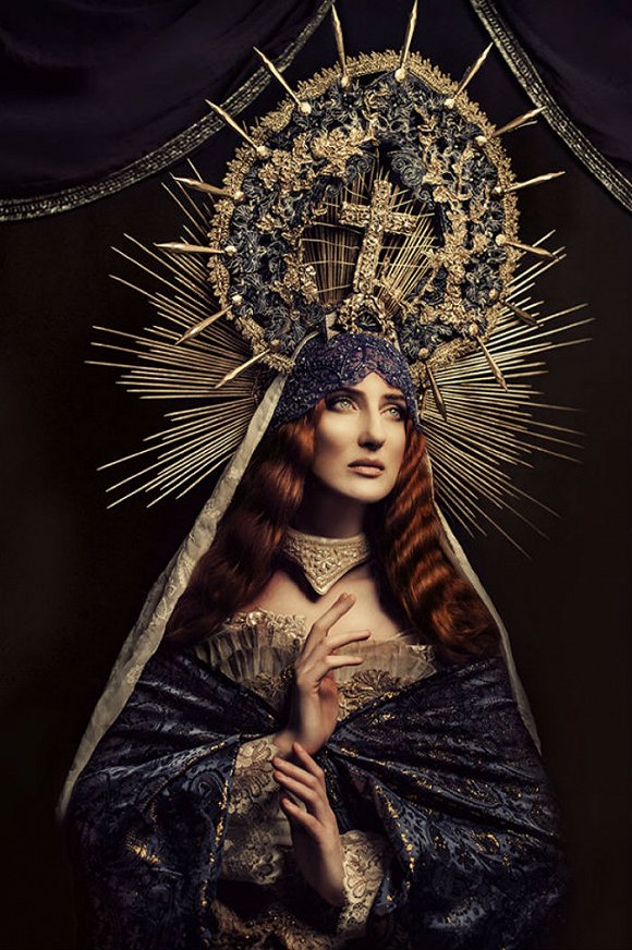 他们给圣母带上了头饰，美翻了!